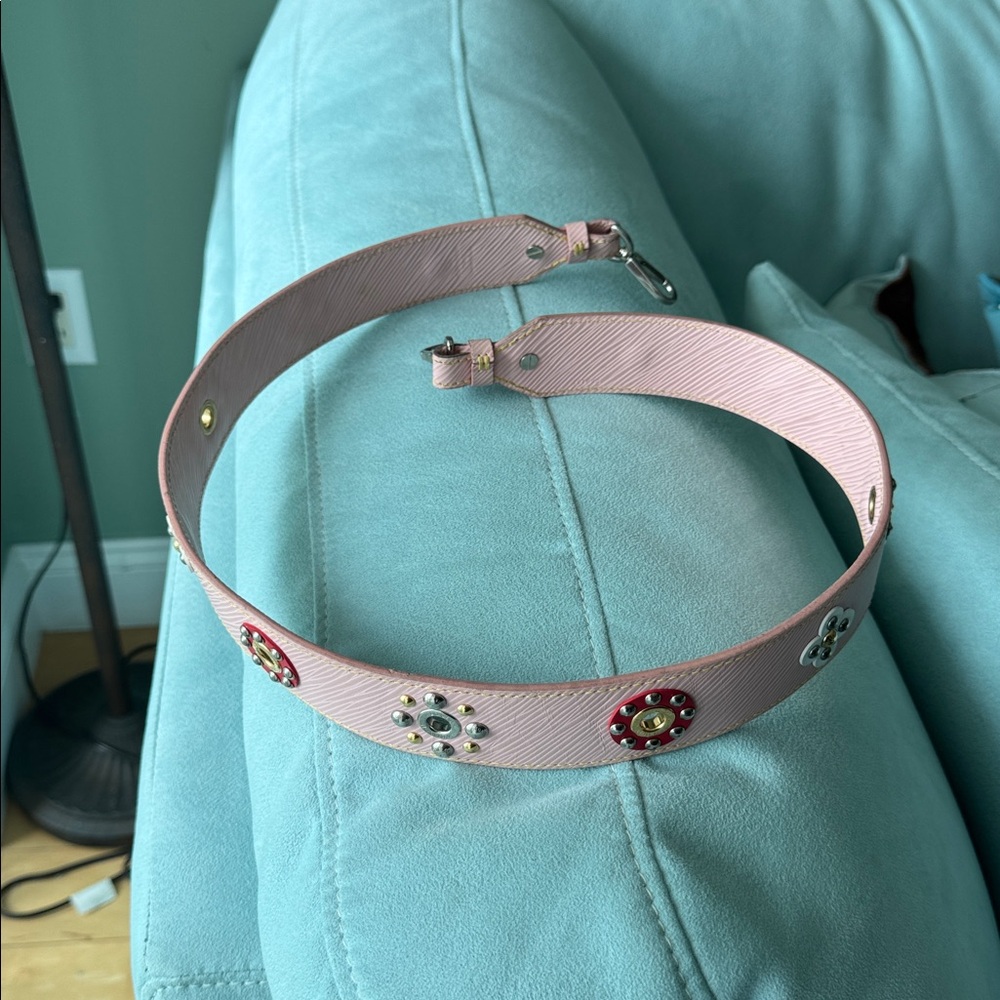 Louis Vuitton Pink Floral Embellished (authentic) - Picture 2 of 6